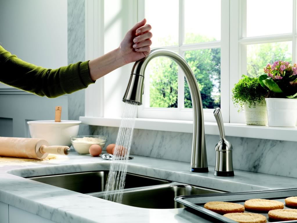 Delta Pilar Faucet