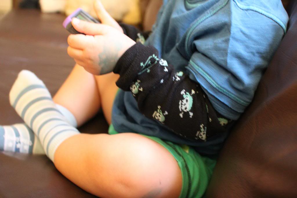 Babylegs as arm warmers