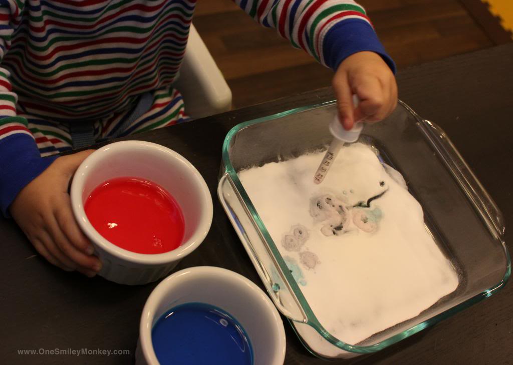Painting with Vinegar and Baking Soda
