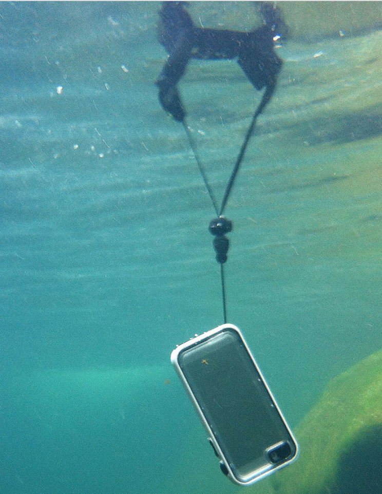 underwater iphone