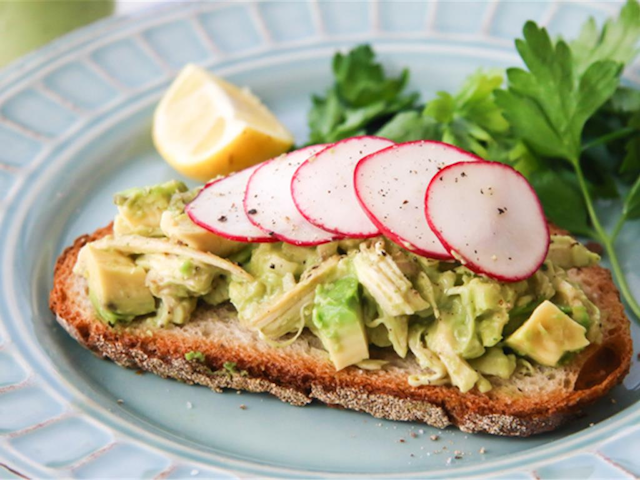 Apple and Avocado Chicken Salad