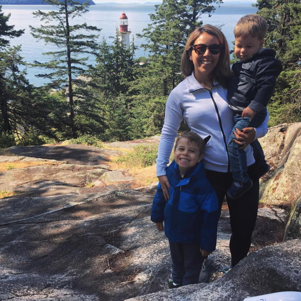 Top 3 Health Benefits of Family Hiking