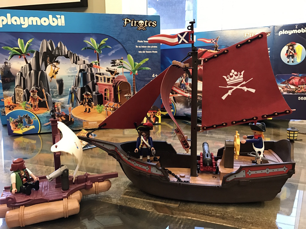 The New PLAYMOBIL Pirate Theme! {Giveaway}