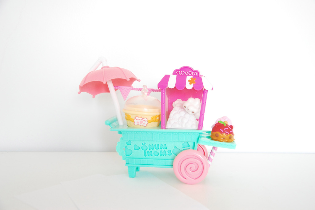 Num Noms {Review}