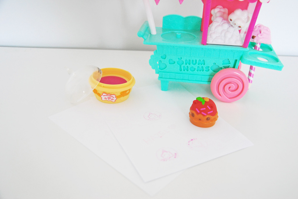 Num Noms {Review}