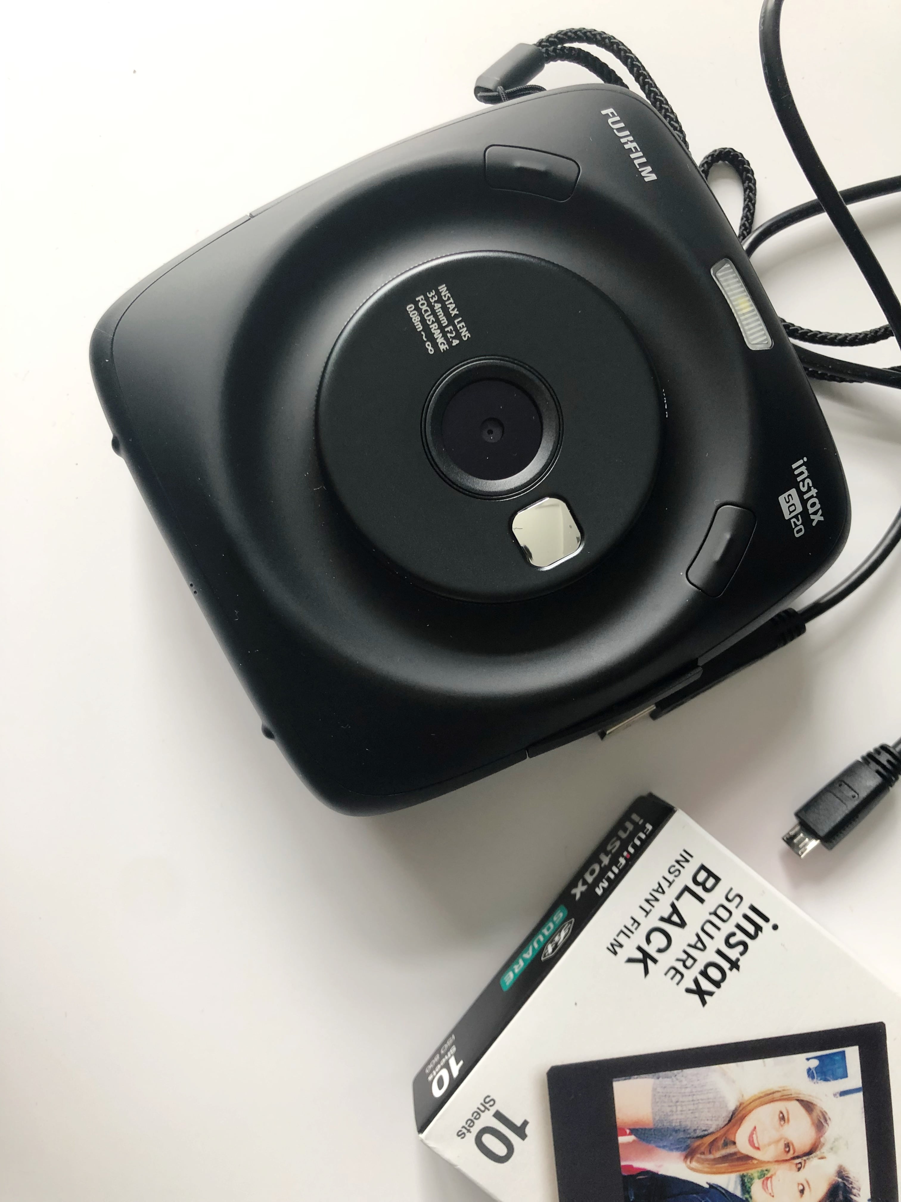 NEW Fujifilm instax Square SQ20 Review