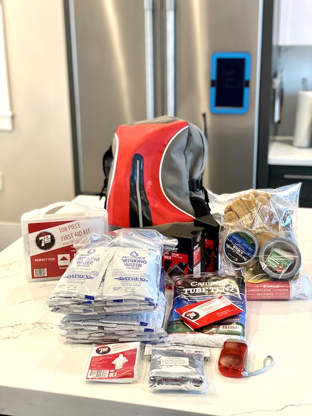 How to Build a Household Emergency Kit