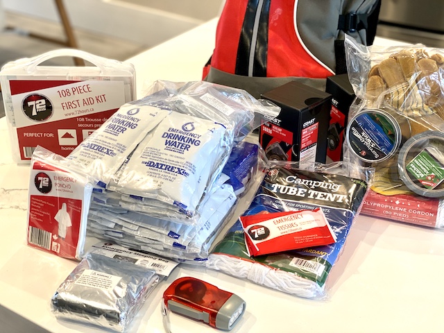How to Build a Household Emergency Kit