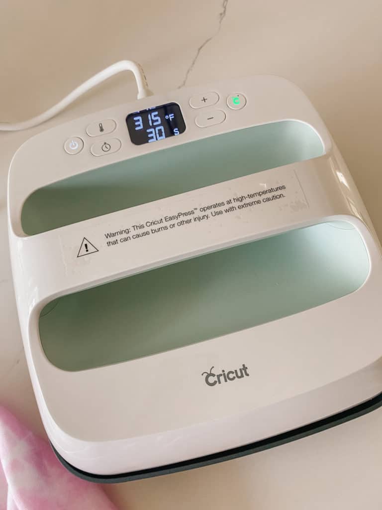 Custom Hoodie/Sweatshirt Idea DIY with Cricut