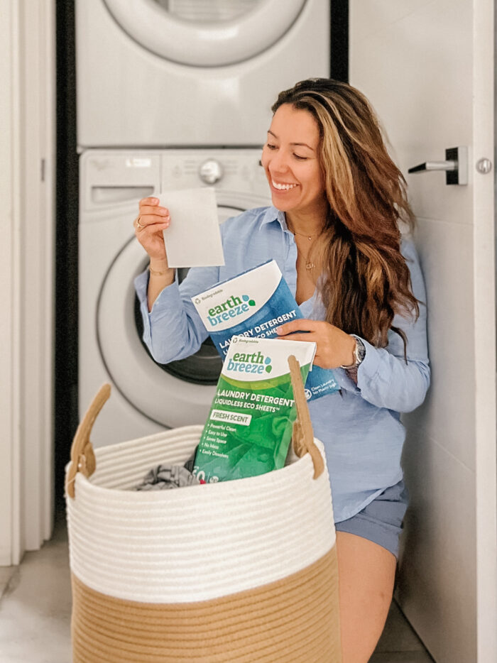 Sustainable Laundry Detergent & Cleaning Cloth Review [Giveaway]