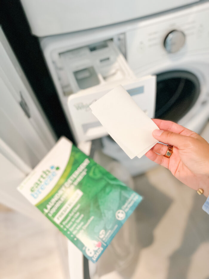 Sustainable Laundry Detergent & Cleaning Cloth Review [Giveaway]