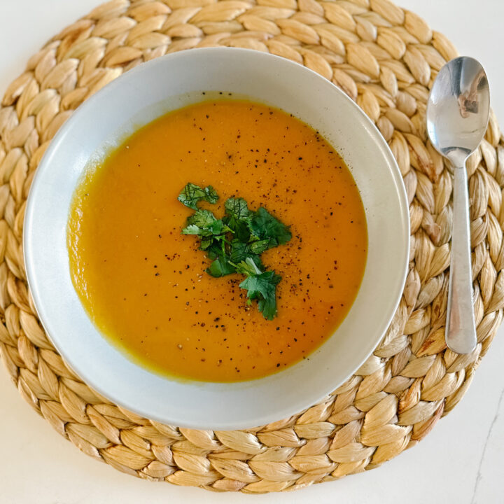 Simple and Delicious Curried Butternut Squash Soup Recipe