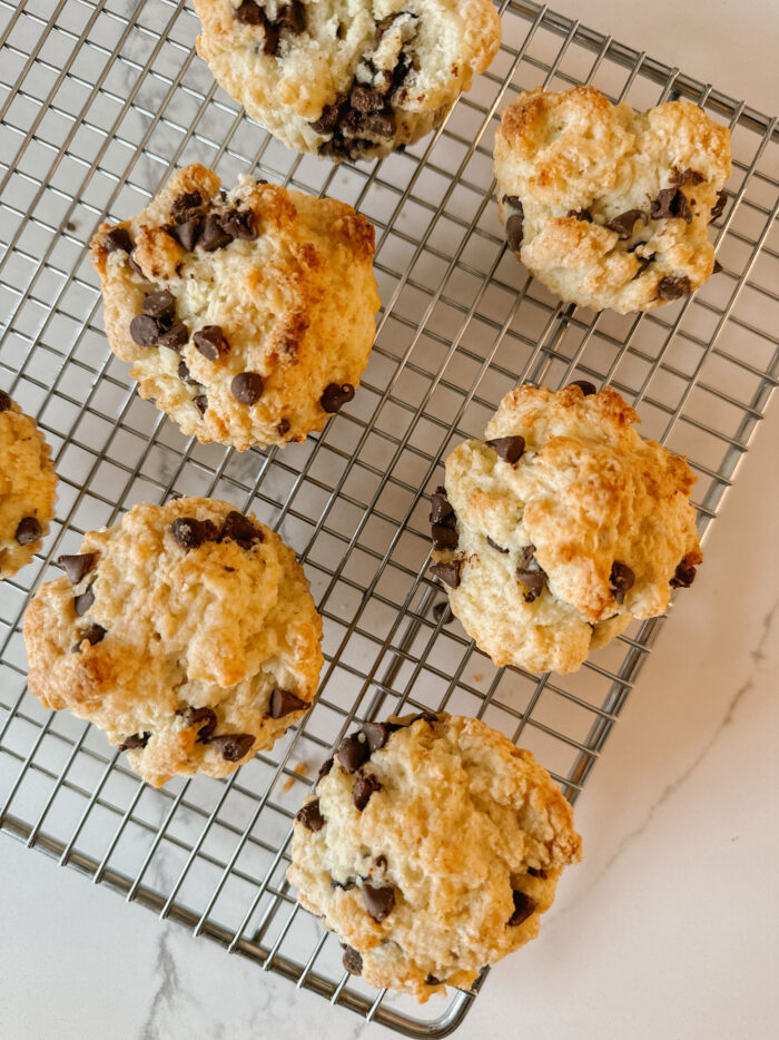 Delicious Coconut and Chocolate-Chip Biscuits {Recipe}