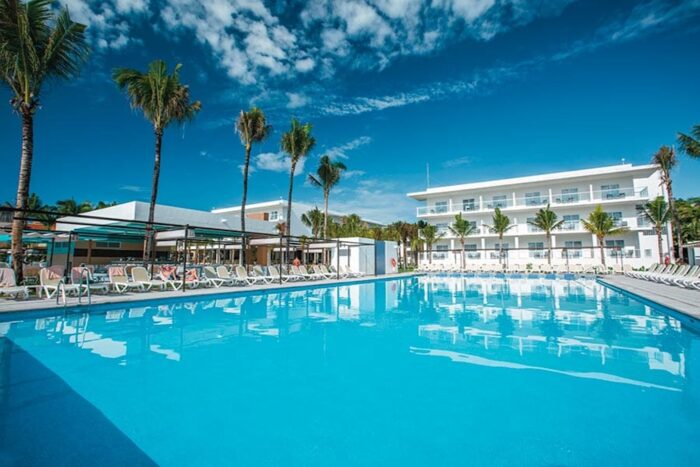 RIU Playacar, Playa Del Carmen Family Travel {Review}