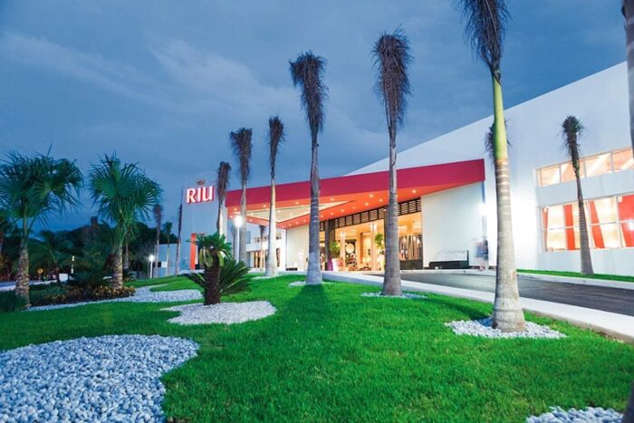 RIU Playacar, Playa Del Carmen Family Travel {Review}